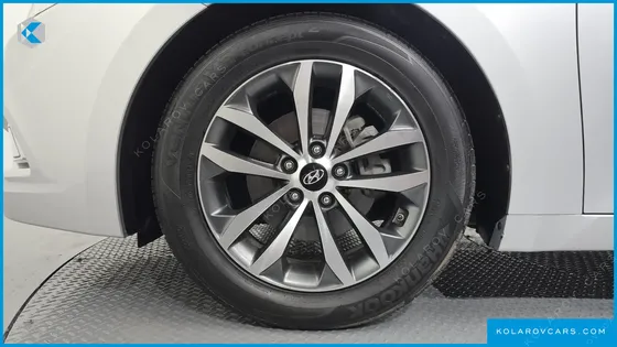 HYUNDAI GRANDEUR HG240 LUXURY
