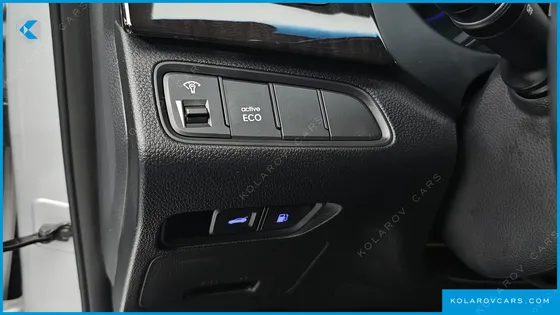 HYUNDAI GRANDEUR HG240 LUXURY
