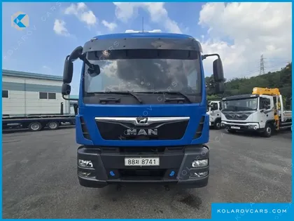 MAN TRUCK CARGO TRUCK 6X2