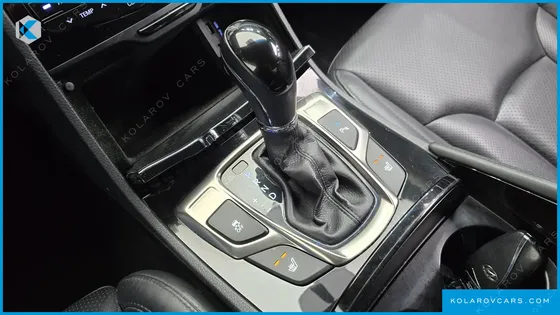 HYUNDAI GRANDEUR HG240 LUXURY