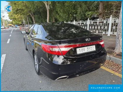 HYUNDAI GRANDEUR HG240 MODERN