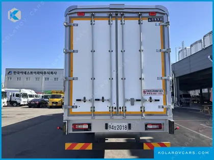 VOLVO CARGO TRUCK 6X4