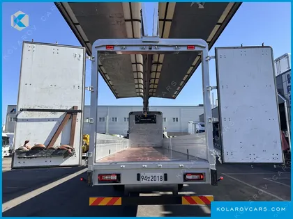 VOLVO CARGO TRUCK 6X4