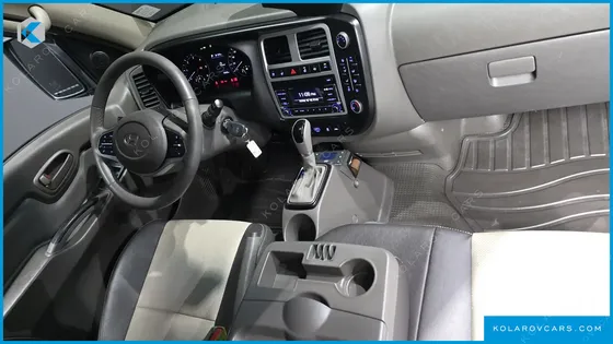 HYUNDAI PORTER II STANDARD CABIN LPG