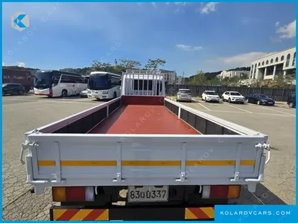 HYUNDAI MEGA TRUCK GOLD