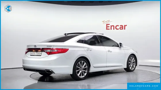 HYUNDAI GRANDEUR HG240 MODERN