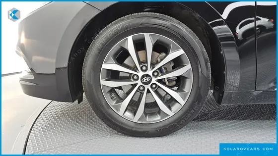 HYUNDAI GRANDEUR HG240 LUXURY