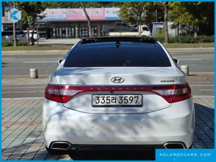 HYUNDAI GRANDEUR HG240 MODERN