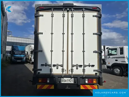 HYUNDAI MEGA TRUCK GOLD