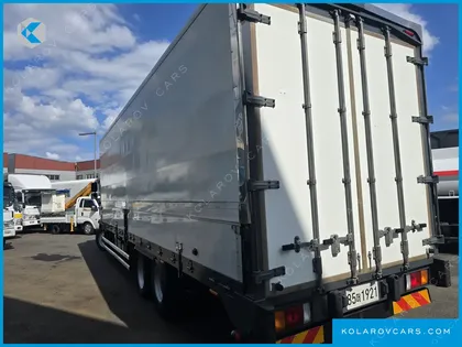 HYUNDAI MEGA TRUCK GOLD