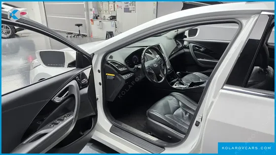 HYUNDAI GRANDEUR HG300 NOBLE