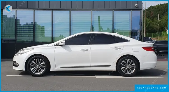 HYUNDAI GRANDEUR HG240 MODERN