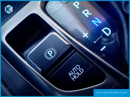 HYUNDAI GRANDEUR HG240 MODERN