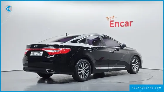 HYUNDAI GRANDEUR HG240 LUXURY