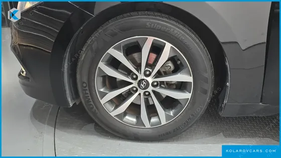 HYUNDAI GRANDEUR HG240 LUXURY