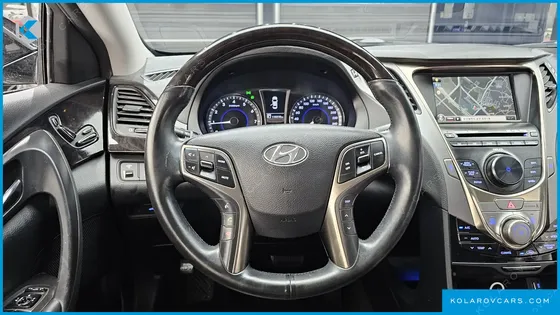 HYUNDAI GRANDEUR HG240 LUXURY