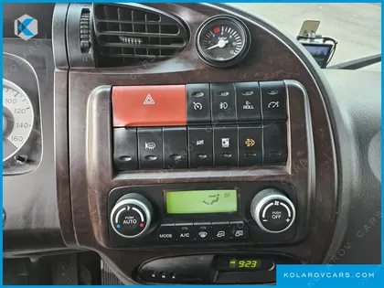 HYUNDAI MEGA TRUCK GOLD
