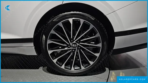 HYUNDAI GRANDEUR CALLIGRAPHY