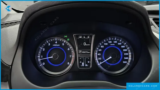 HYUNDAI GRANDEUR HG240 MODERN COLLECTION
