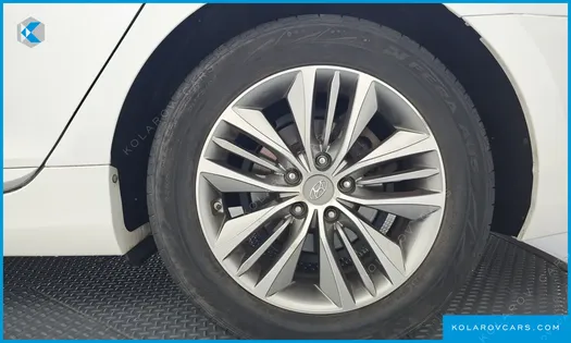 HYUNDAI GRANDEUR HG240 MODERN COLLECTION