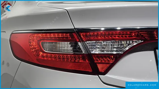 HYUNDAI GRANDEUR HG240 MODERN COLLECTION