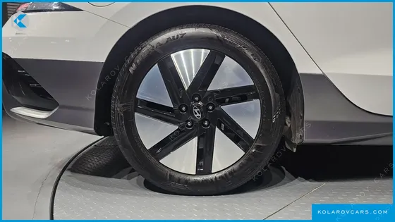 HYUNDAI IONIQ 6 STANDARD