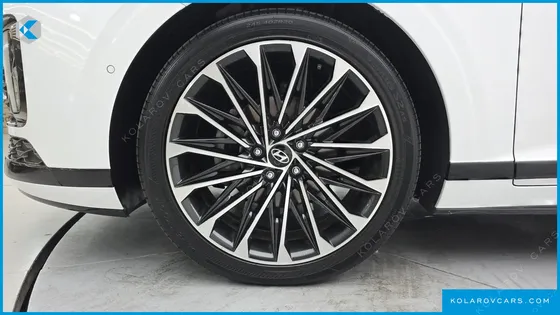 HYUNDAI GRANDEUR CALLIGRAPHY