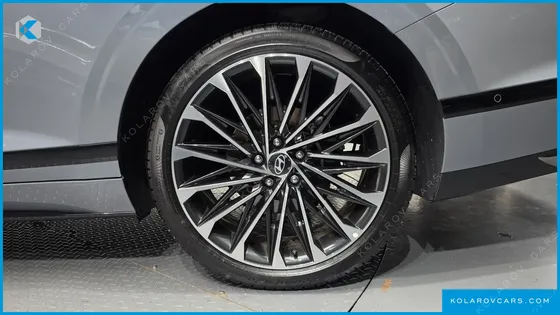 HYUNDAI GRANDEUR CALLIGRAPHY