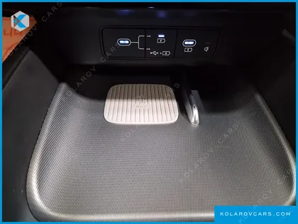 HYUNDAI GRANDEUR PREMIUM