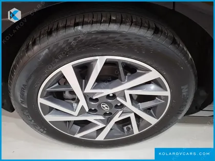 HYUNDAI GRANDEUR PREMIUM