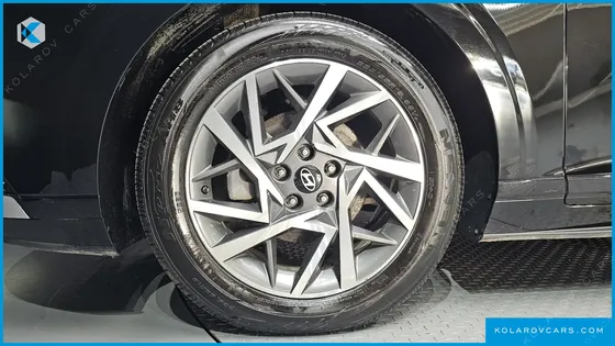HYUNDAI GRANDEUR PREMIUM