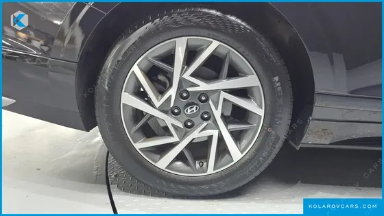 HYUNDAI GRANDEUR PREMIUM