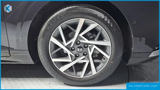 HYUNDAI GRANDEUR PREMIUM