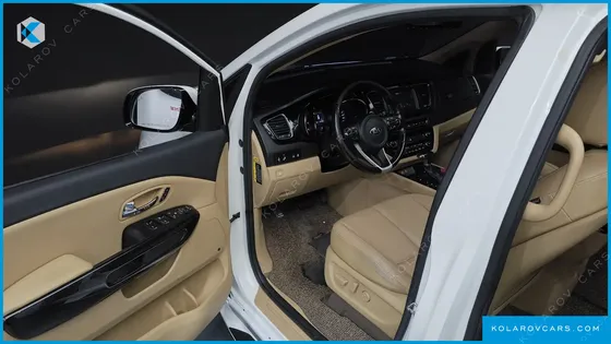 KIA CARNIVAL 9-SEATER NOBLESSE