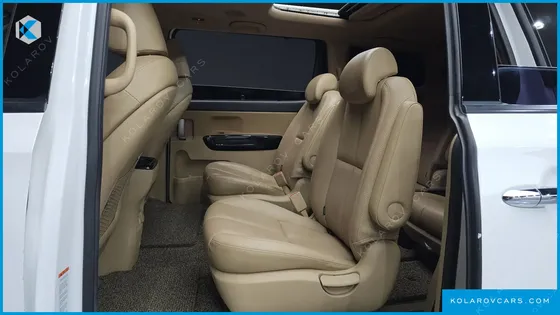 KIA CARNIVAL 9-SEATER NOBLESSE
