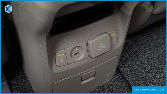 KIA CARNIVAL 9-SEATER NOBLESSE