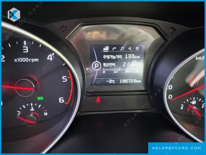 KIA CARNIVAL GASOLINE 9-SEATER NOBLESSE