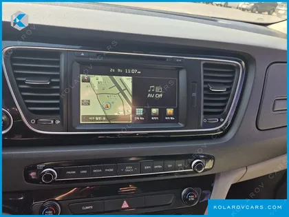 KIA CARNIVAL GASOLINE 9-SEATER NOBLESSE