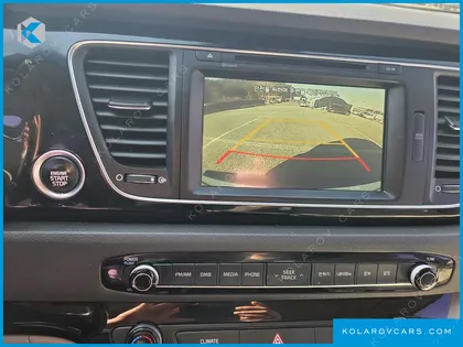 KIA CARNIVAL GASOLINE 9-SEATER NOBLESSE