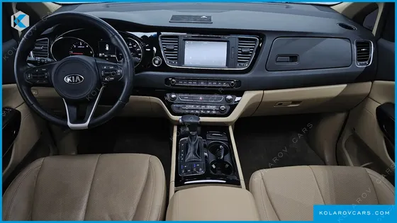 KIA CARNIVAL 6-SEATER WHEELCHAIR LIFT