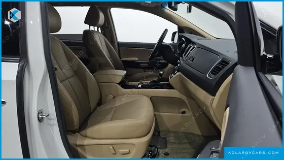 KIA CARNIVAL 6-SEATER WHEELCHAIR LIFT