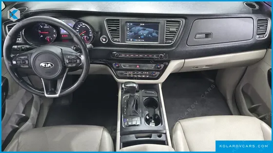 KIA CARNIVAL 9-SEATER LUXURY