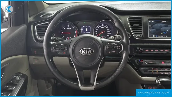 KIA CARNIVAL 9-SEATER LUXURY