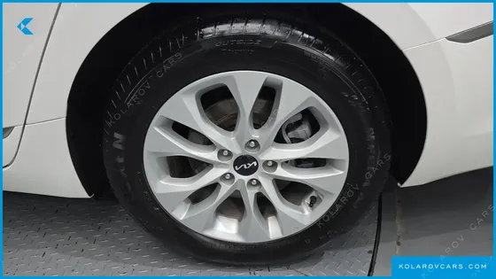 KIA K8 2.5 GASOLINE 2WD