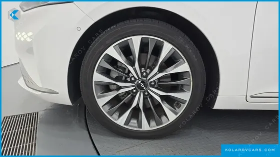 KIA K8 2.5 GASOLINE 2WD