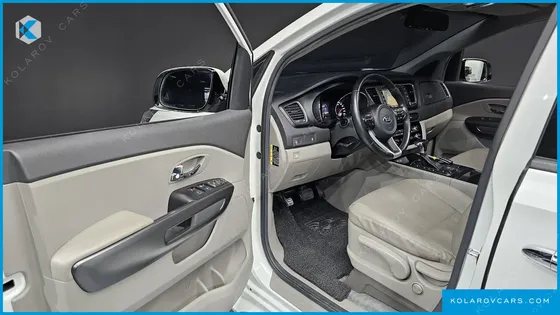 KIA CARNIVAL 9-SEATER LUXURY