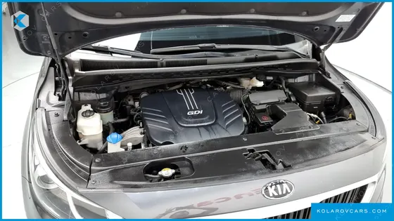 KIA CARNIVAL GASOLINE 9-SEATER NOBLESSE