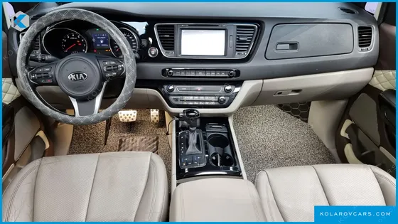 KIA CARNIVAL GASOLINE 9-SEATER NOBLESSE