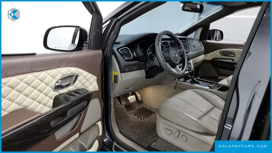 KIA CARNIVAL GASOLINE 9-SEATER NOBLESSE
