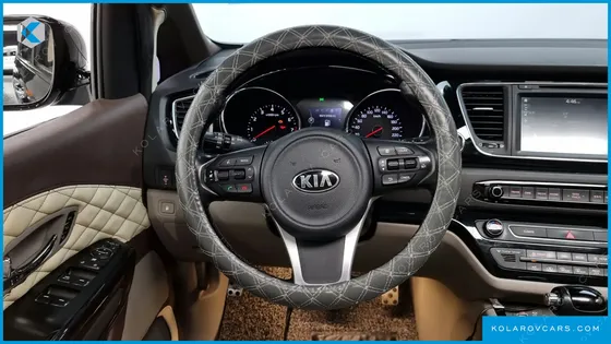 KIA CARNIVAL GASOLINE 9-SEATER NOBLESSE